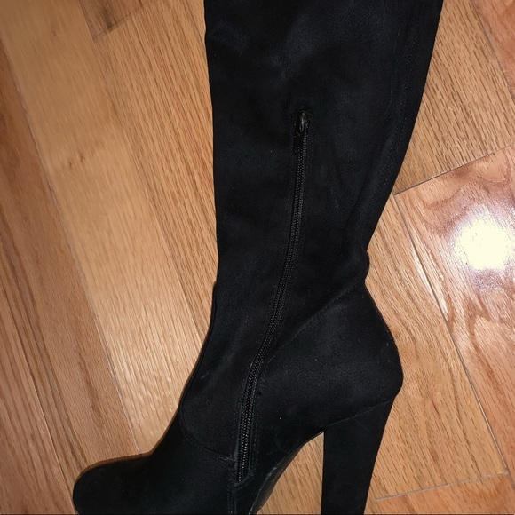 Forever 21 over-the-knee black suede boots - Picture 2 of 3